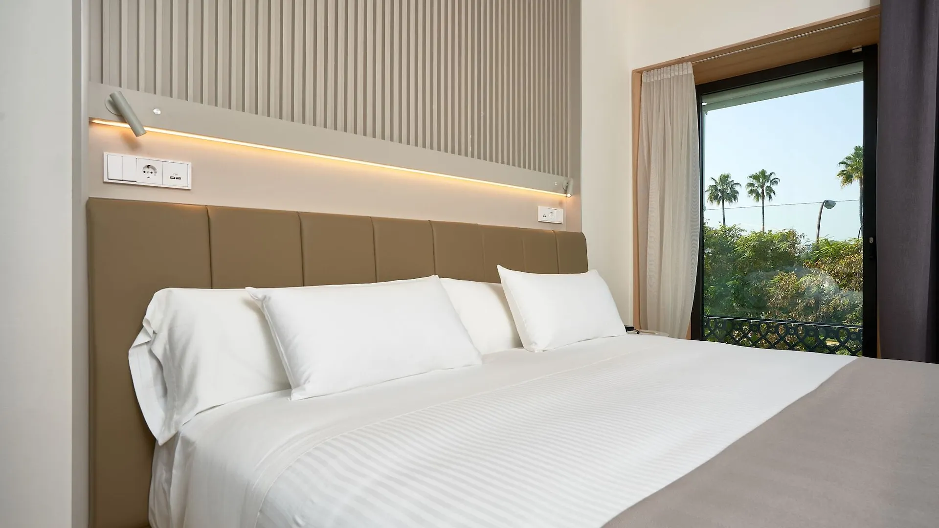 Hotel Kivir Sevilha 4*,  Espanha
